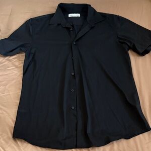 Men's Black Short-Sleeve Button-Up Shirt - Comfort Fit